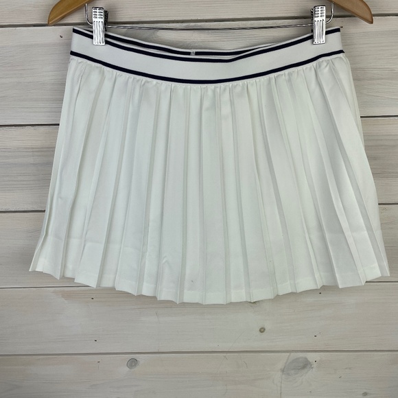 Peter Millar White Pleated Golf Tennis Skort Skirt - NWT $140 - Picture 1 of 8